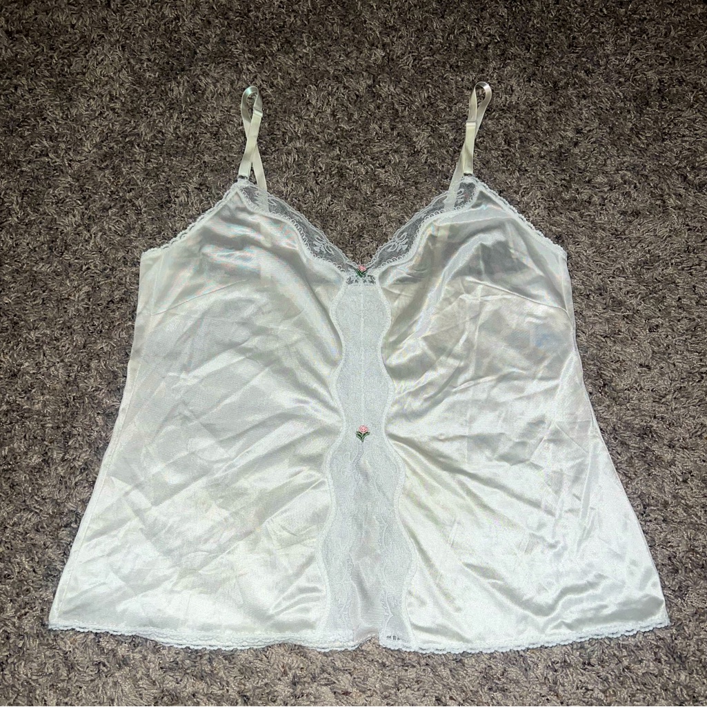 Vintage 80s Maidenform Delectables Camisole Chantilly Lace Size 34